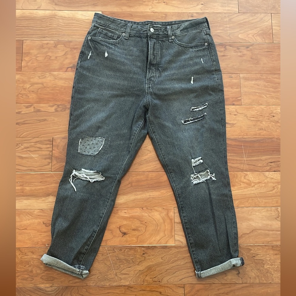 Old Navy Women’s Ripped Jeans OG Straight Fit